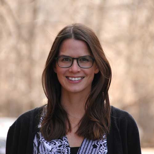 carly nading headshot